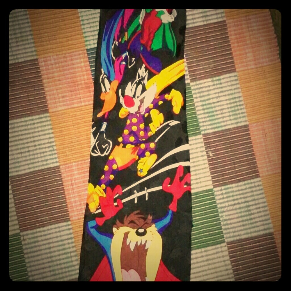 Men's Looney tunes mania neck tie